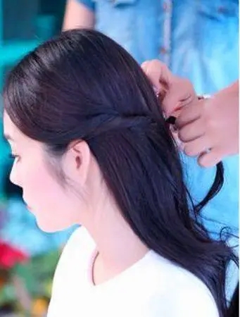 簡(jiǎn)單編發(fā)教程中長(zhǎng)發(fā)-中長(zhǎng)頭發(fā)的編法簡(jiǎn)單易學(xué)