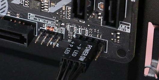 臺(tái)式機(jī)組裝教程詳解-臺(tái)式電腦組裝步驟圖解