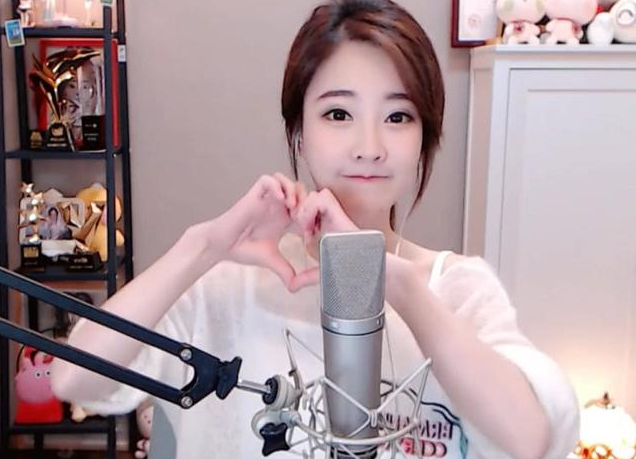 宅男夜間必看的直播軟件有哪些