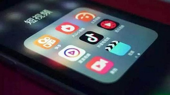 目前年輕人最火的app