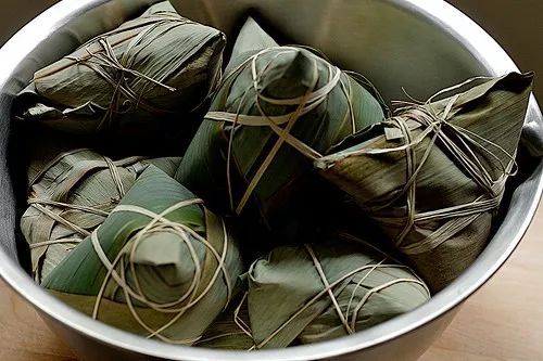 包粽子教程最簡單的包法